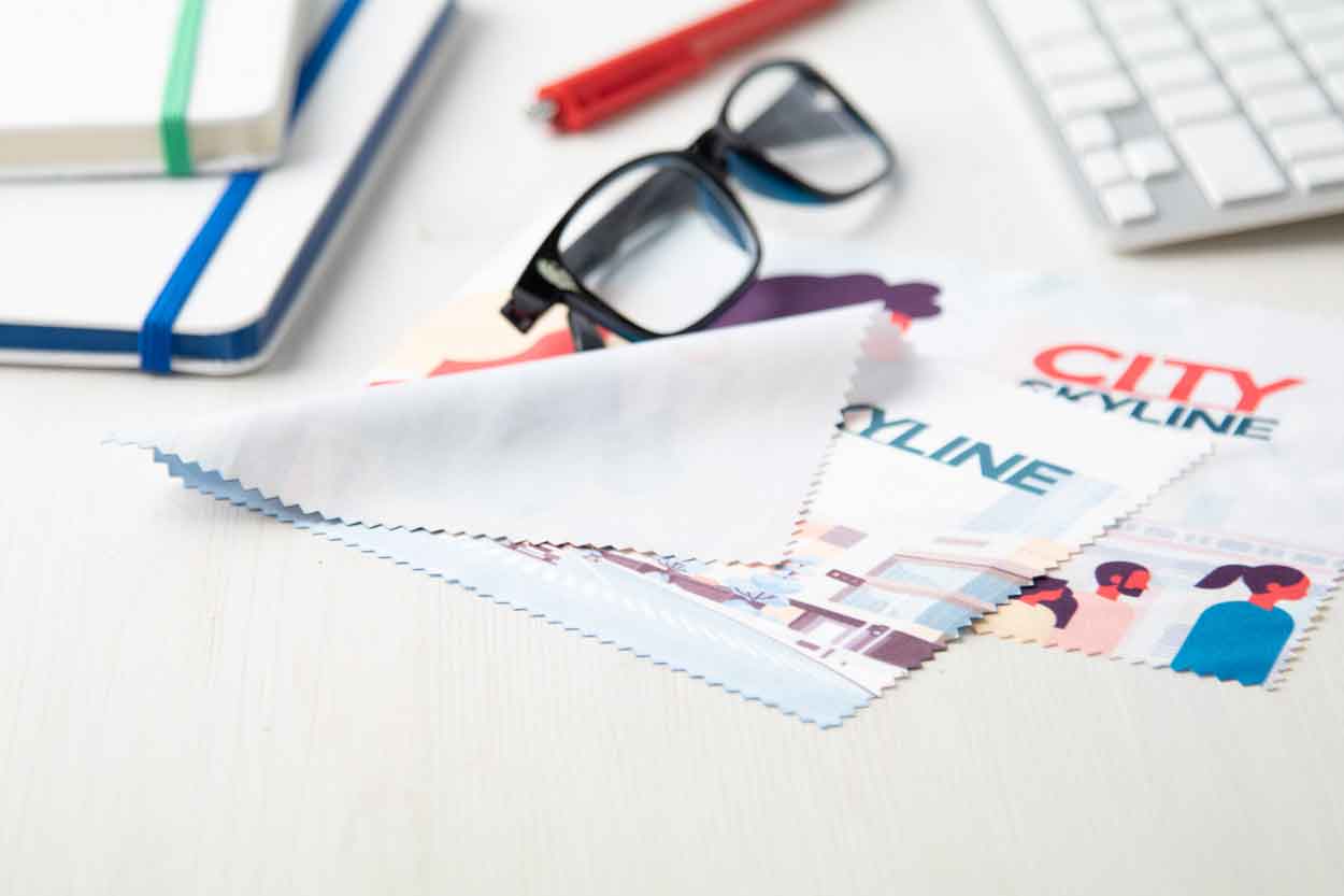 Krpica za čiščenje ekranov in očal s sublimacijskim tiskom Krpica za čiščenje ekranov in očal s sublimacijskim tiskom